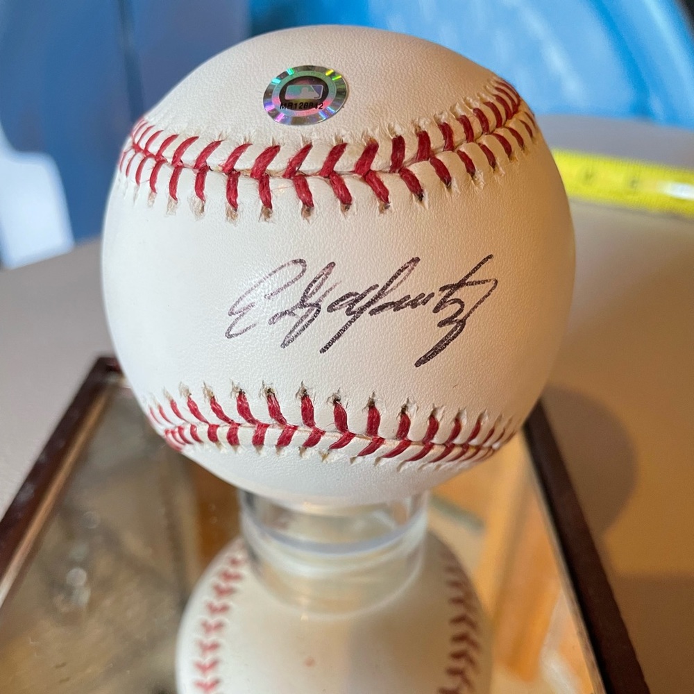 Edgar Martinez autographed baseball MLB Authenticated baseball -Seattle Mariners